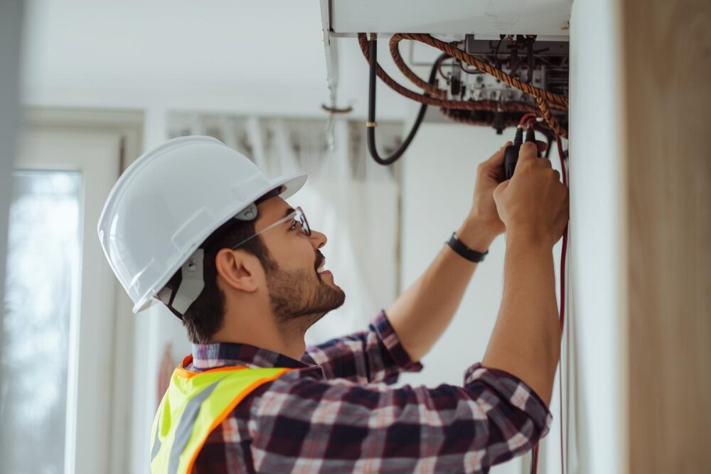 Residential Electrician in Everett, WA
